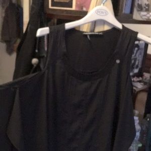 French black top- most elegant top 42, fits from S to L-tried it, but not XL-cry